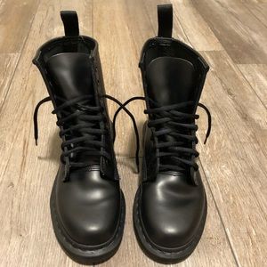 Doc Marten 1460 Mono Smoother Leather Lace up Boots 6.5